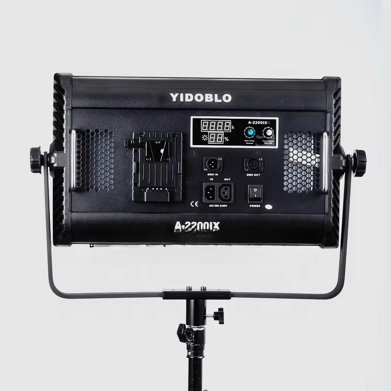 ضوء فيديو صيني Yidoblo A-2200I - مراجعة Video Led Light Panel وسعره