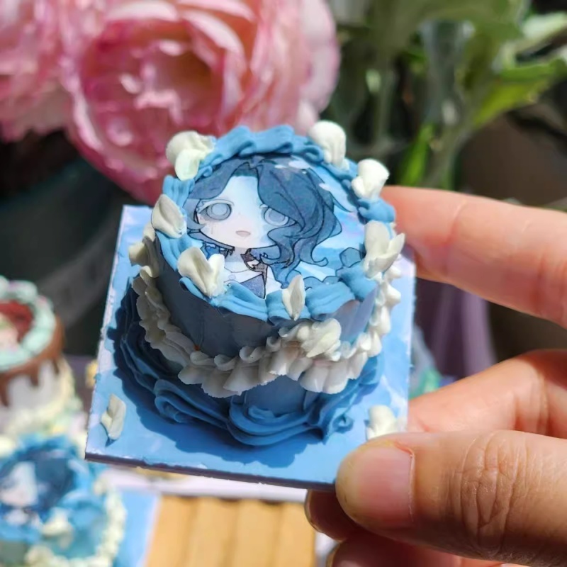 الهوية الخامس شخصية كعكة الطين - مراجعة Photography Anime وسعره